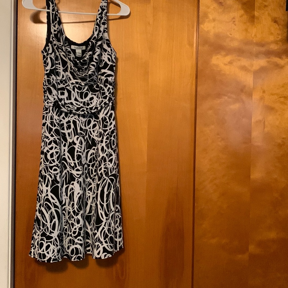 White House Black Market dress size 6 Like new sleeveless draped neck Spring